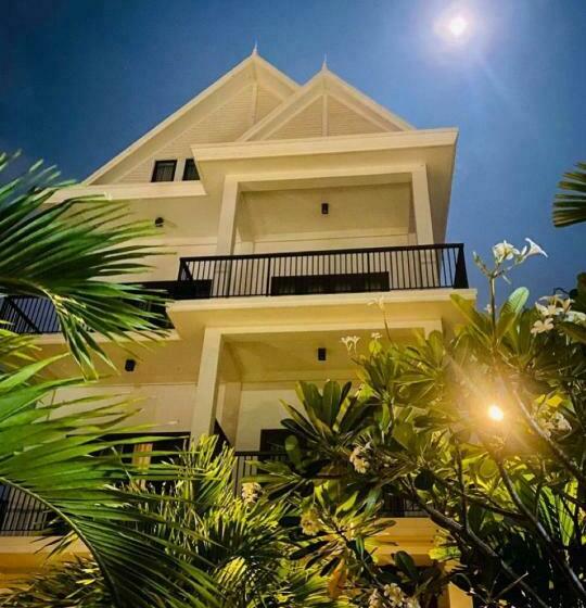 جناح سرير كينج, D Central Khmer Villa