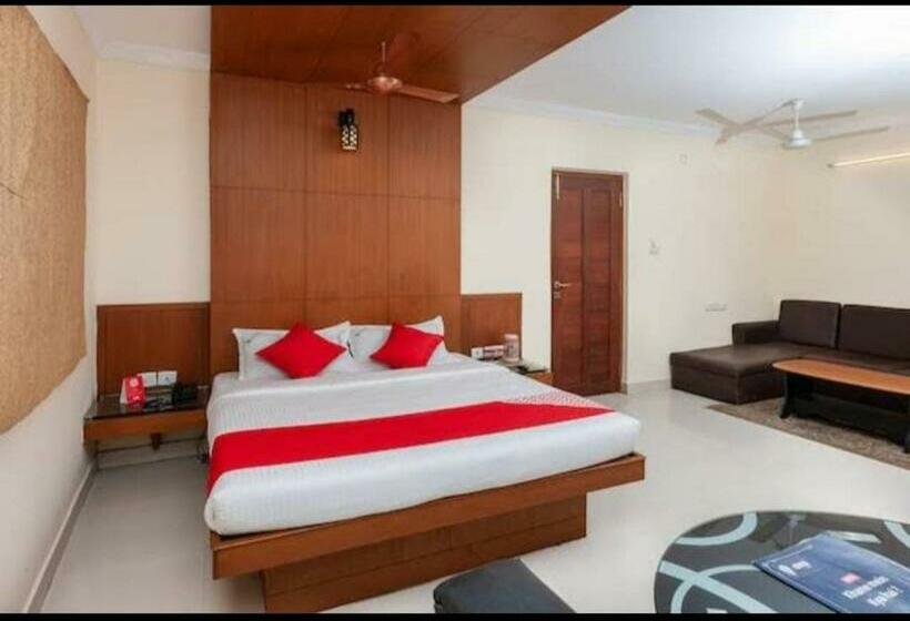 סוויטה משפחתית, Malabar Plaza