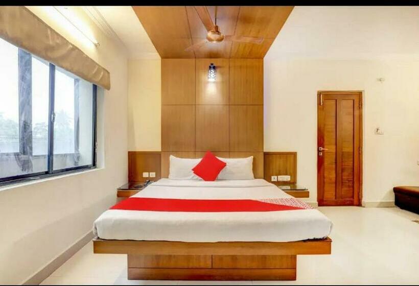 סוויטה משפחתית, Malabar Plaza