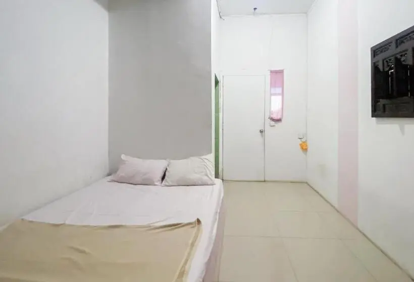 Standard-huone, Zazezo Homestay Syariah Redpartner