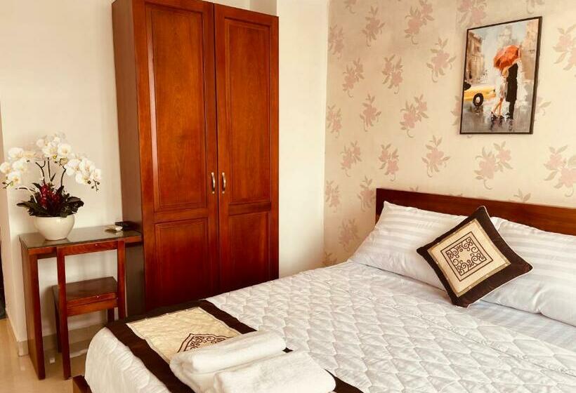 اتاق اکونومی, Saigon Europe