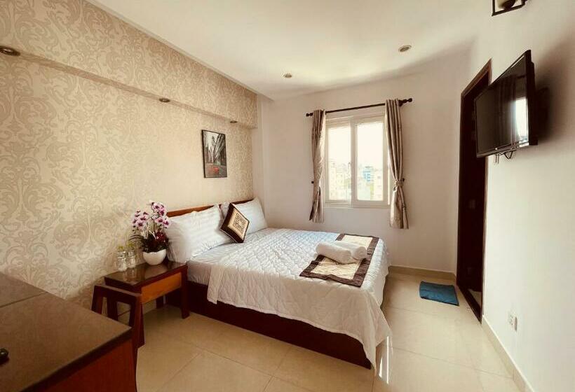 اتاق استاندارد با تخت بزرگ, Saigon Europe