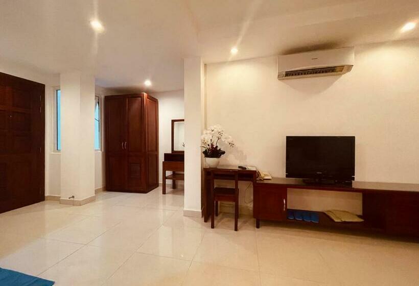 اتاق استاندارد چهار تخته, Saigon Europe