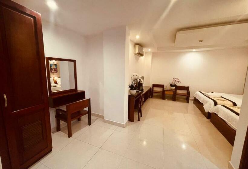 اتاق استاندارد چهار تخته, Saigon Europe