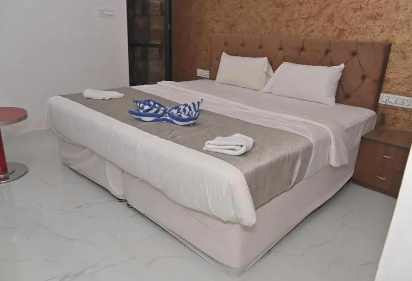 デラックスルーム, Apni Haveli