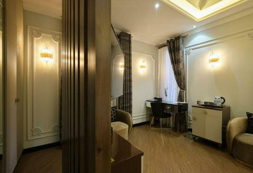 غرفة ديلوكس, East Star