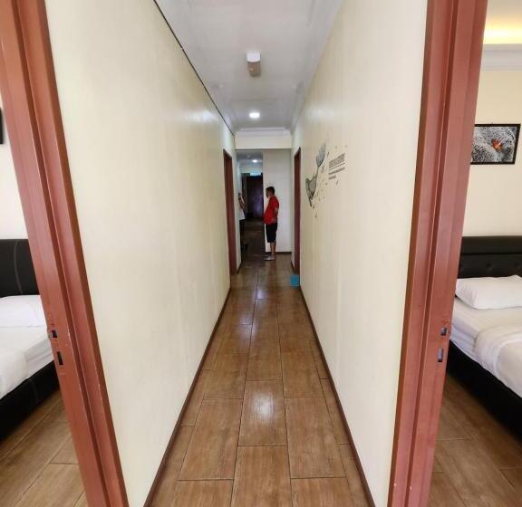 غرفة ديلوكس, Lth