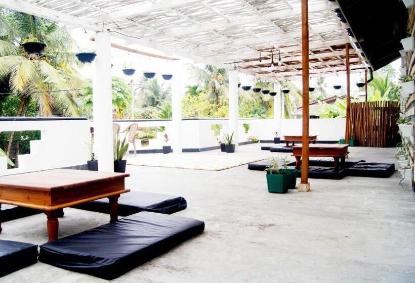 חדר סטנדרט, Madiha Surf House Lanka