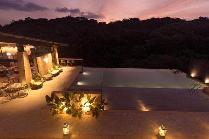 غرفة قياسية مطلّة علي حمام السباحة, East India House