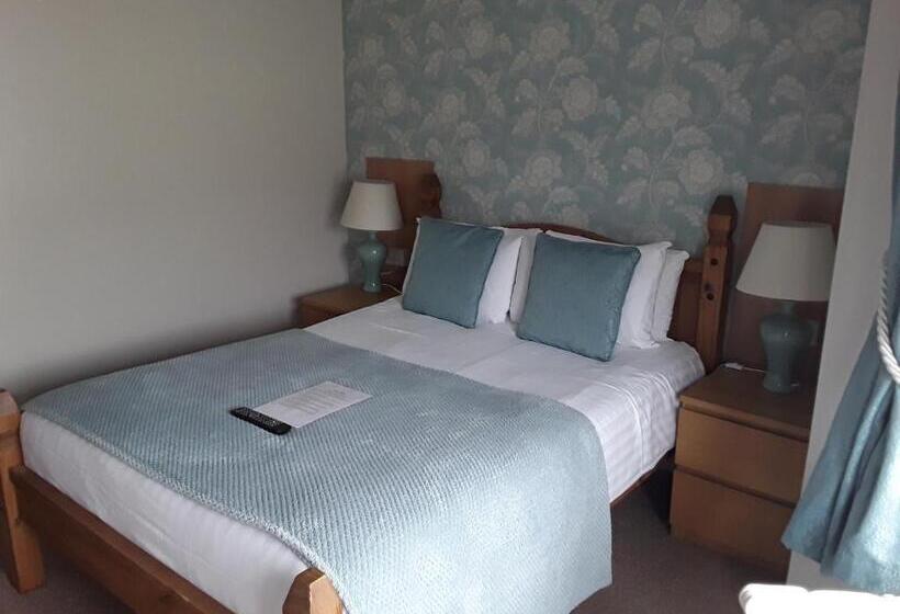 חדר משפחתי, Manchester House