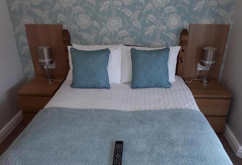 חדר משפחתי, Manchester House