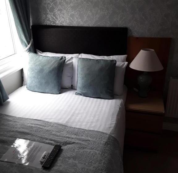 חדר בסיסי, Manchester House