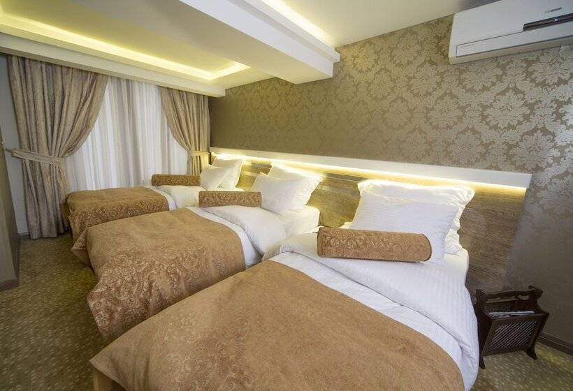 اتاق استاندارد سه نفره, Saffron Hotel Old City