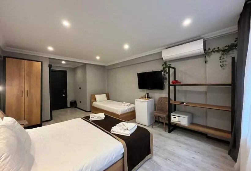 اتاق سوپریور سه تخته, Saffron Hotel Old City