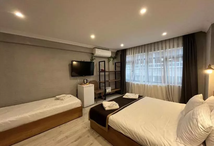 اتاق سوپریور سه تخته, Saffron Hotel Old City