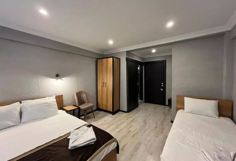 اتاق سوپریور سه تخته, Saffron Hotel Old City