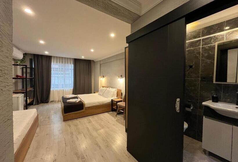 اتاق سوپریور سه تخته, Saffron Hotel Old City