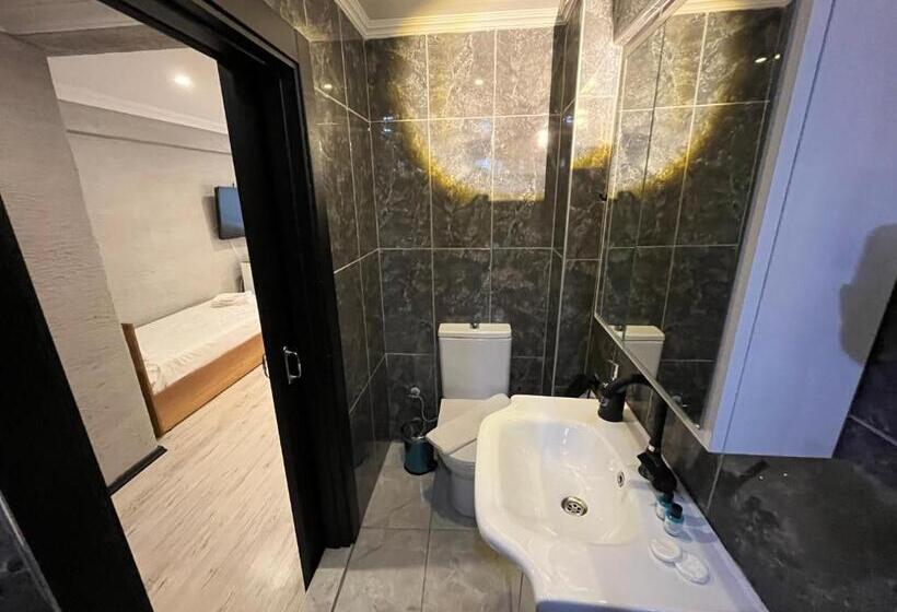 اتاق سوپریور سه تخته, Saffron Hotel Old City