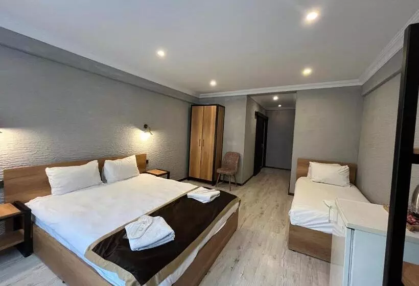 اتاق استاندارد سه نفره, Saffron Hotel Old City
