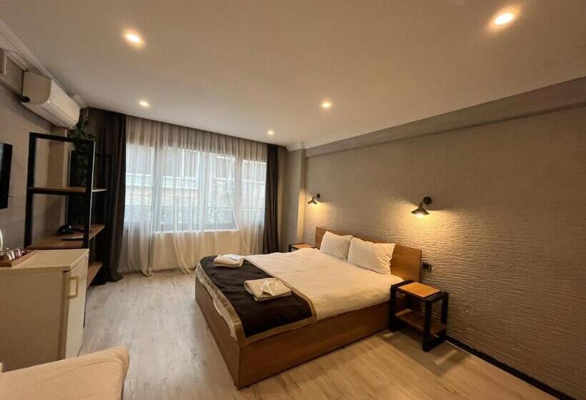 اتاق استاندارد سه نفره, Saffron Hotel Old City