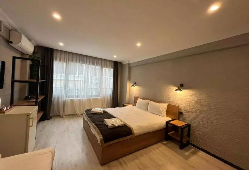 اتاق استاندارد سه نفره, Saffron Hotel Old City