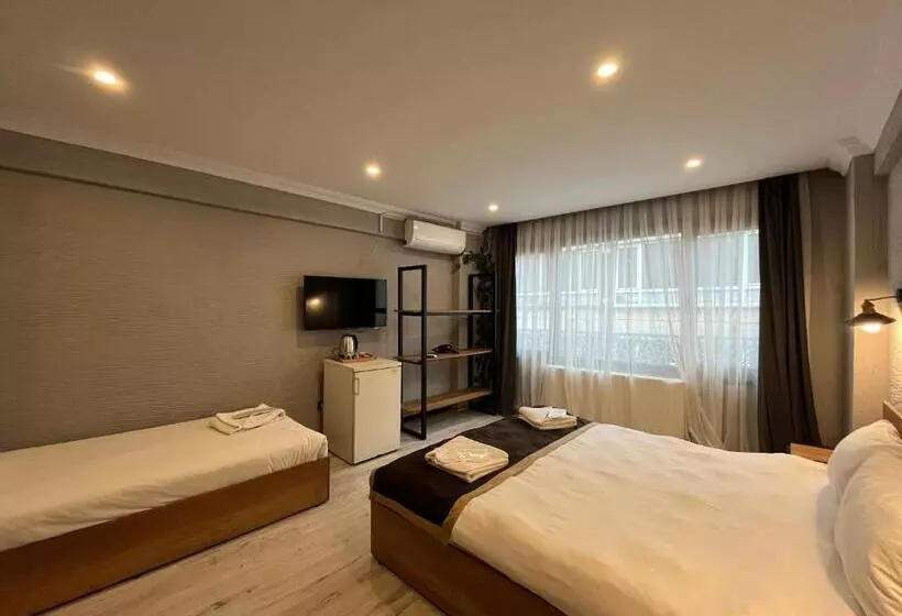 اتاق استاندارد سه نفره, Saffron Hotel Old City
