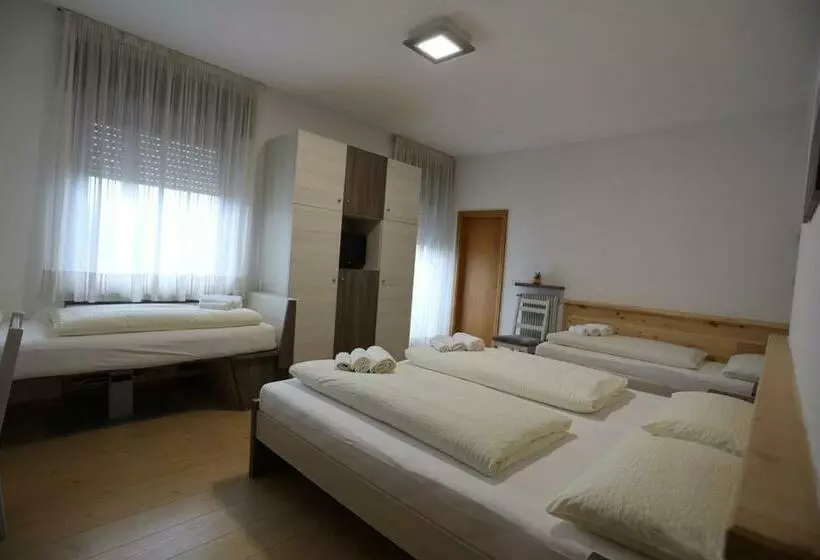 スタンダード４人部屋, Albergo Bellaria