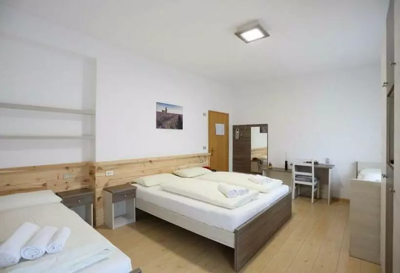 スタンダード４人部屋, Albergo Bellaria