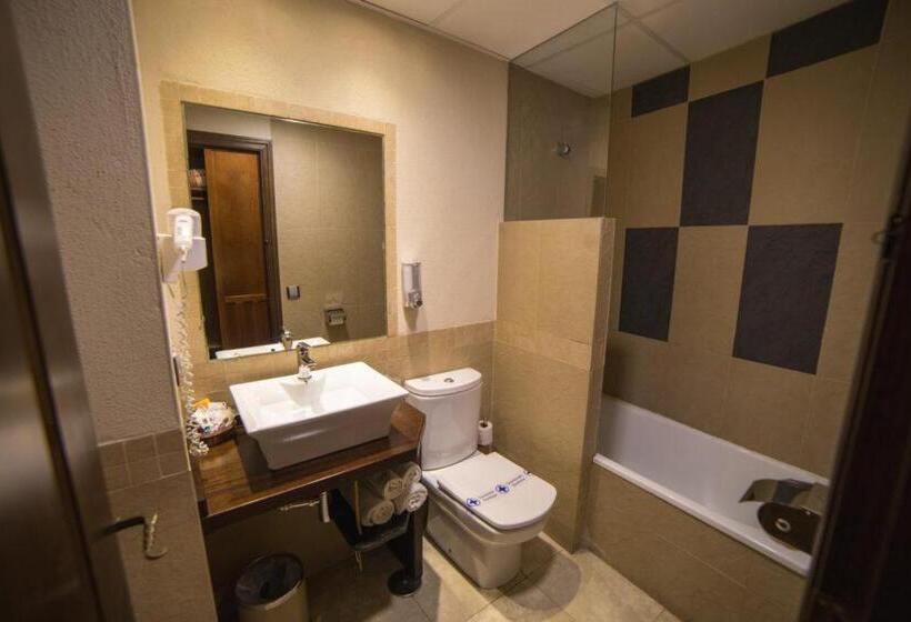 标准三人间, Casa Beletri