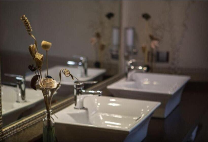 标准单人间, Casa Beletri