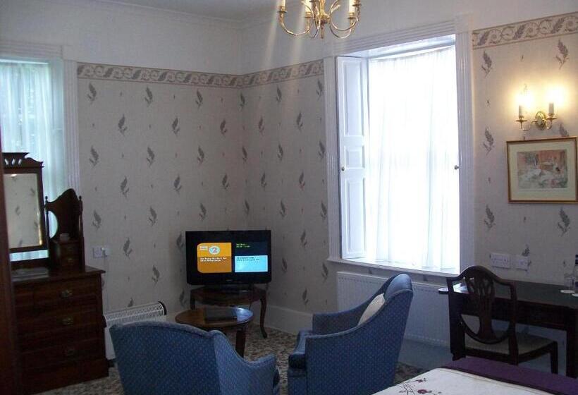 Номер Superior, Chapel House