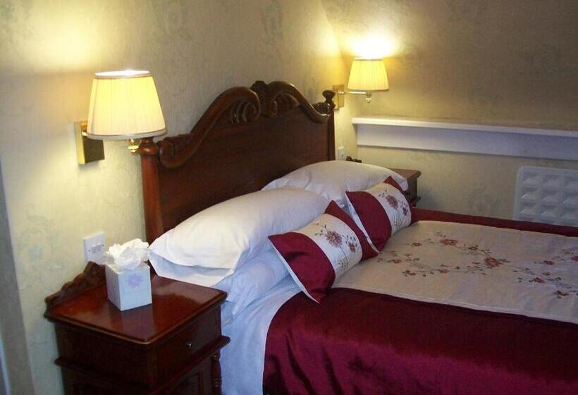 חדר דלוקס, Chapel House