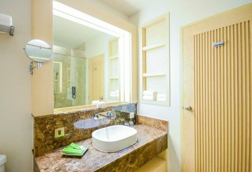 חדר דלוקס נוף לגינה, Crystal Wild Resort Panwa Phuket