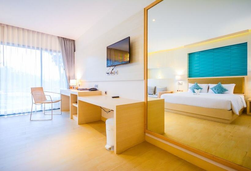 חדר דלוקס נוף לגינה, Crystal Wild Resort Panwa Phuket