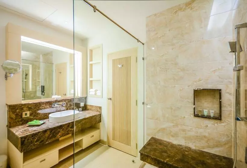 Superior-huone, Crystal Wild Resort Panwa Phuket