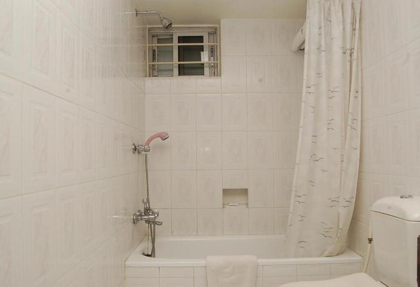 اتاق لوکس یک تخته, De Crystal Crown