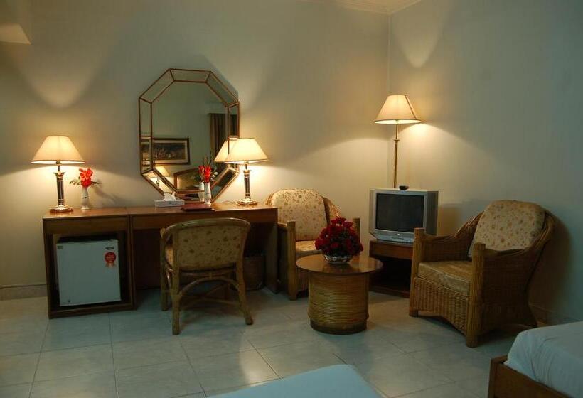 اتاق لوکس, De Crystal Crown