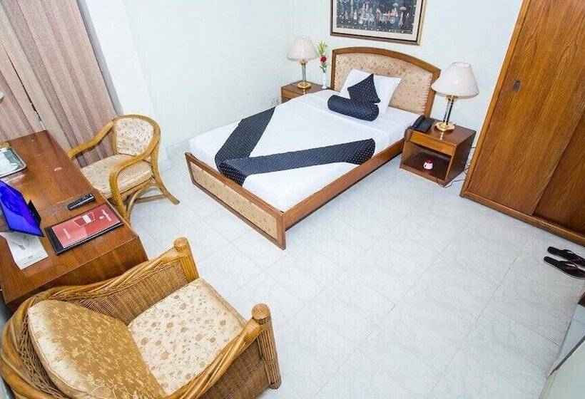 اتاق لوکس, De Crystal Crown