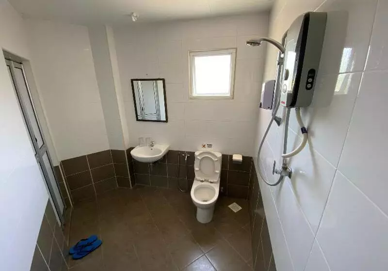 اتاق استاندارد یک نفره, De Mawardah Hotel, Taming Sari Tower Malacca