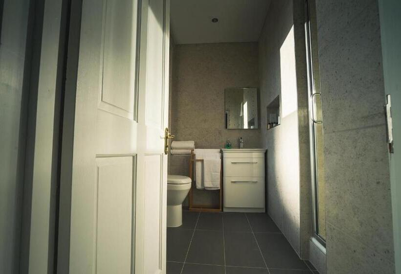 חדר דלוקס לארבעה, Duthus Lodge Guest House