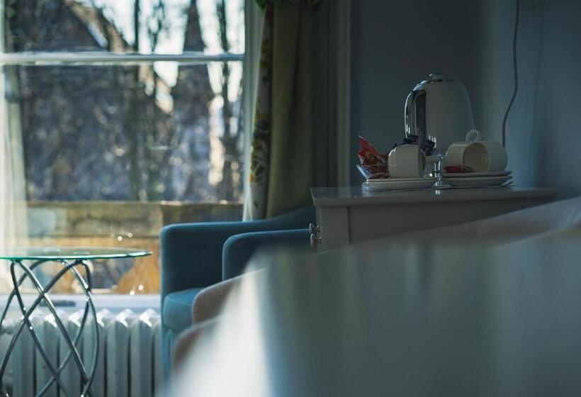 חדר דלוקס לארבעה, Duthus Lodge Guest House