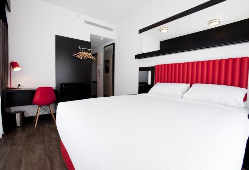 Номер Стандарт, Easyhotel Newcastle