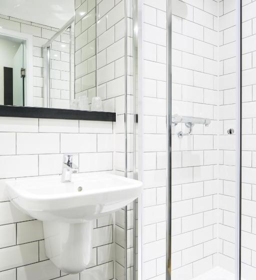 Номер Стандарт, Easyhotel Newcastle