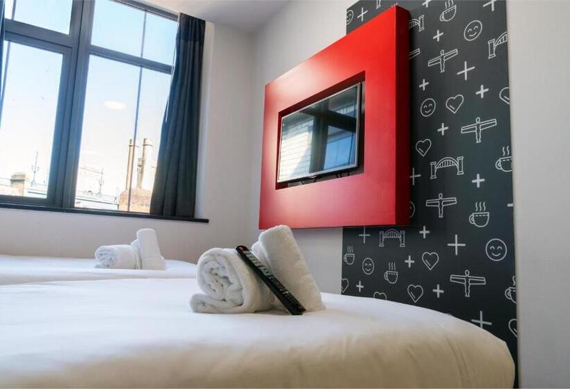 Номер Стандарт, Easyhotel Newcastle