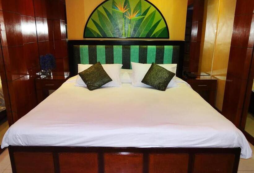 اتاق سوپریور, Fields Walking Street