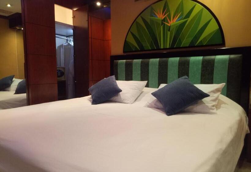 اتاق سوپریور, Fields Walking Street