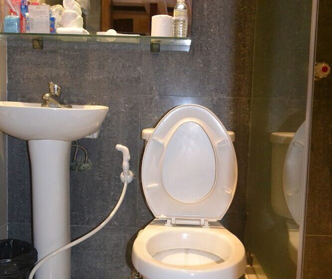 اتاق سوپریور, Fields Walking Street