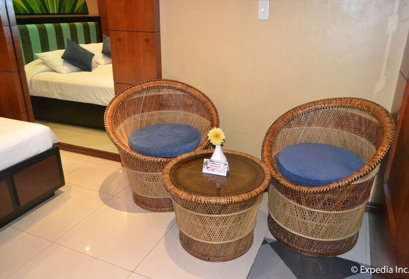 اتاق سوپریور, Fields Walking Street