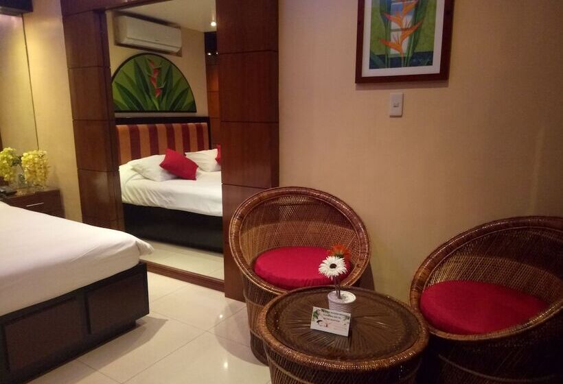 اتاق سوپریور, Fields Walking Street