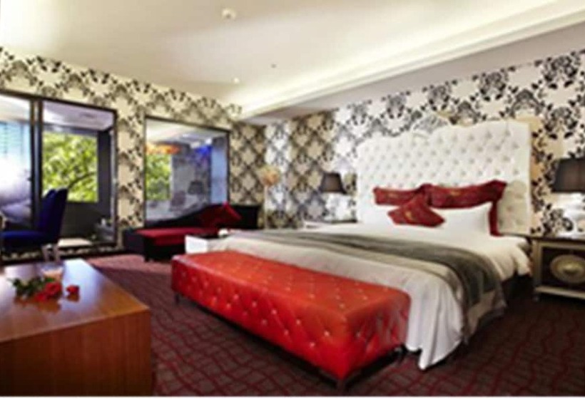 اتاق لوکس, Golden Hot Spring